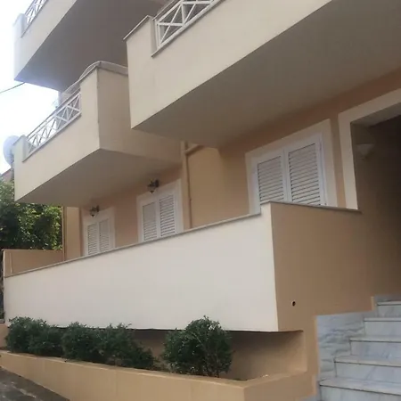 Διαμέρισμα A For *